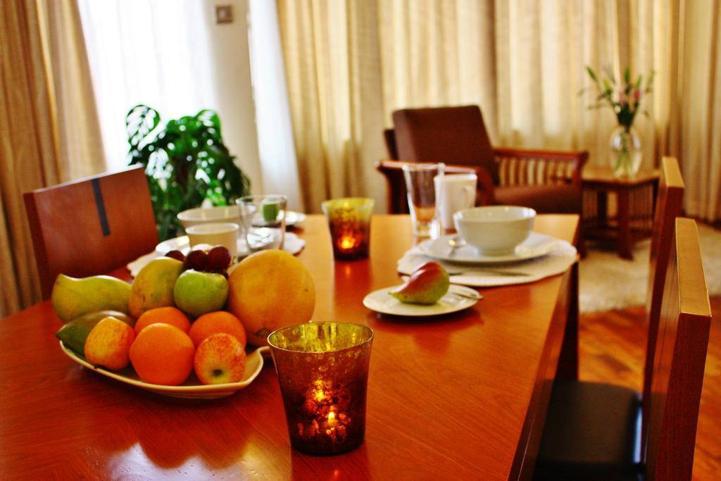 Gemsuites Serviced Apartments State House Nairobi Rum bild