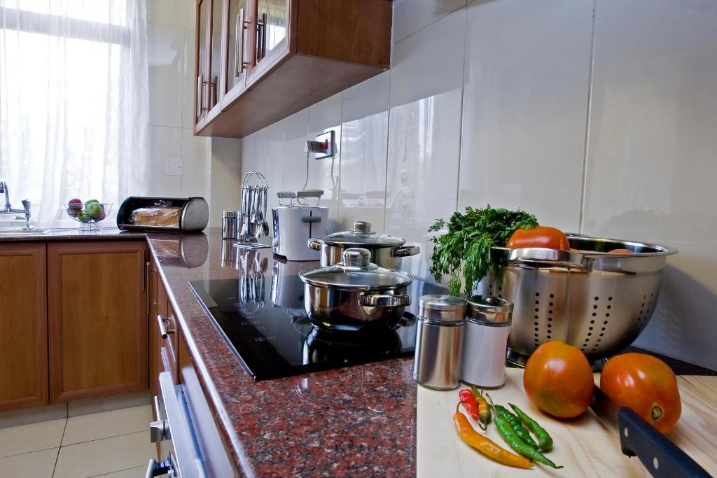 Gemsuites Serviced Apartments State House Nairobi Rum bild