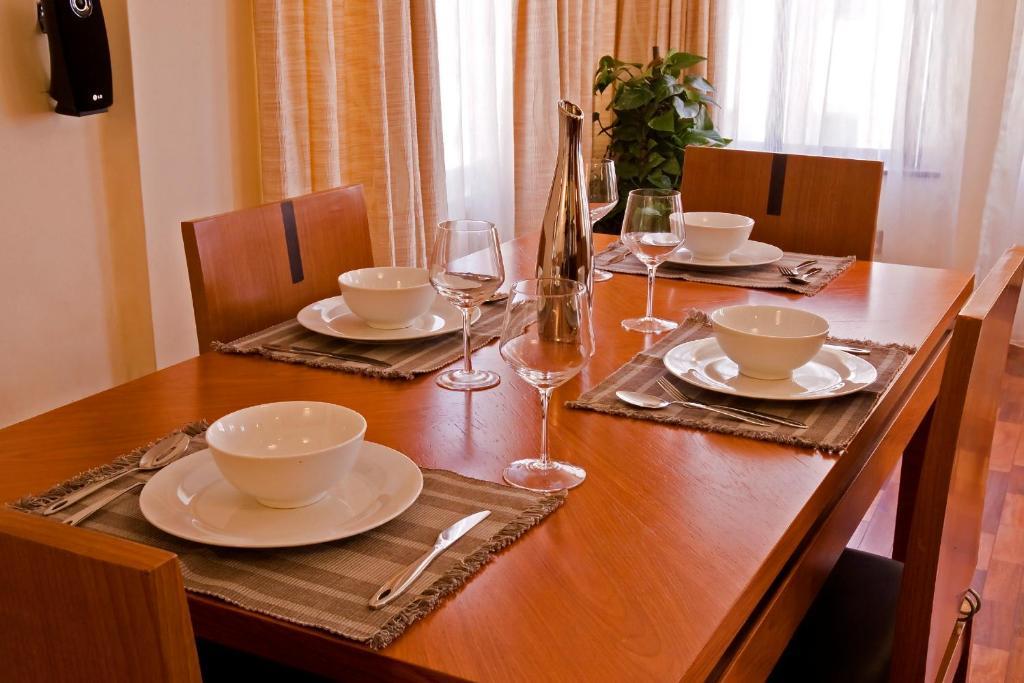 Gemsuites Serviced Apartments State House Nairobi Rum bild