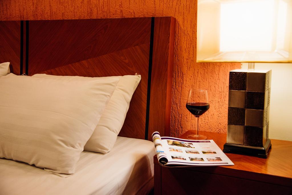 Gemsuites Serviced Apartments State House Nairobi Exteriör bild